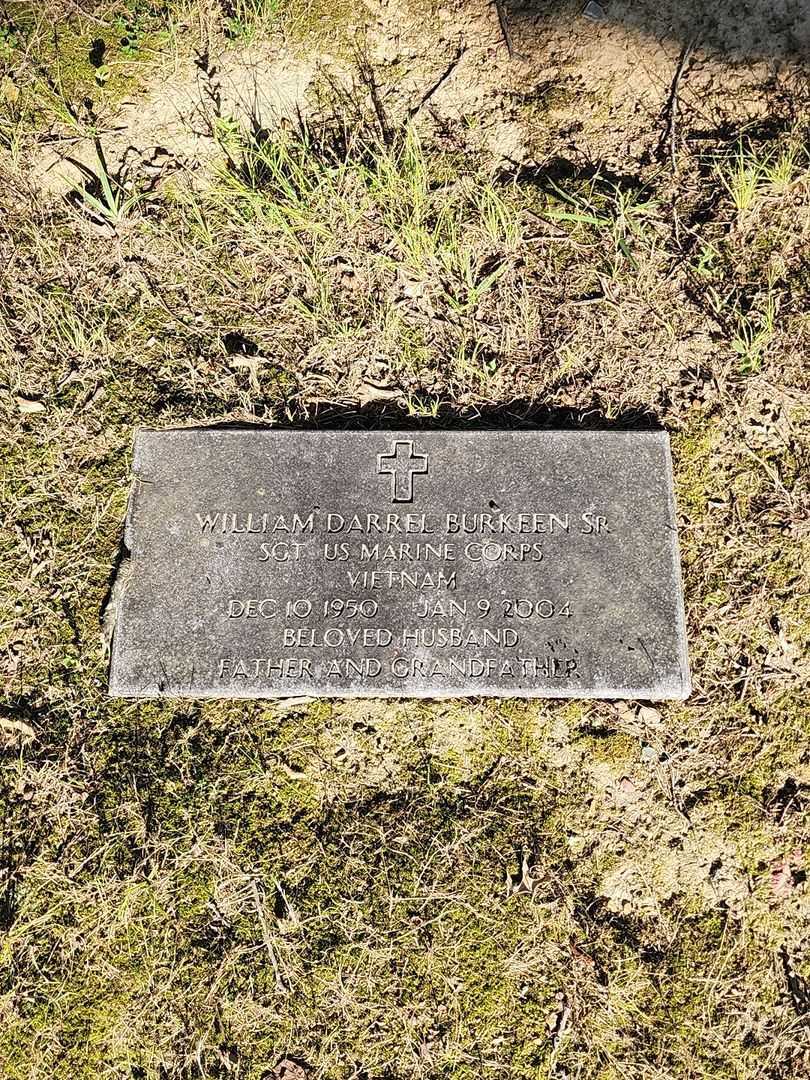 William Darrel Burkeen Senior's grave. Photo 4