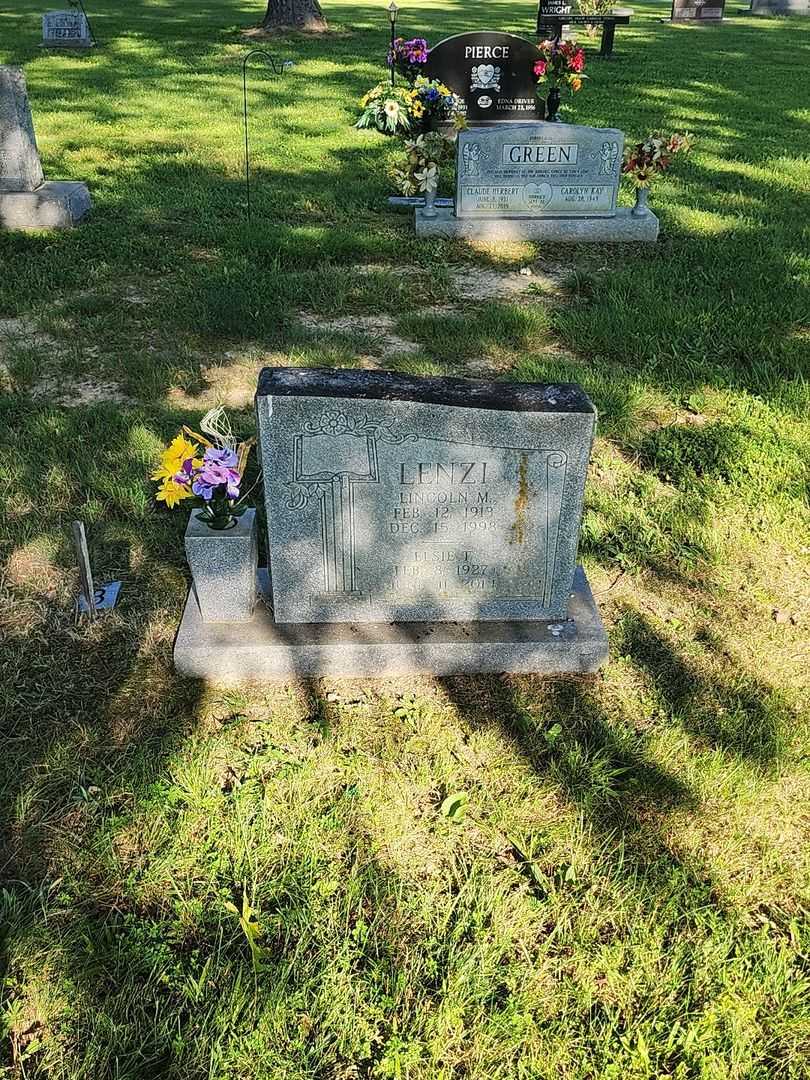 Lincoln M. Lenzi's grave. Photo 3